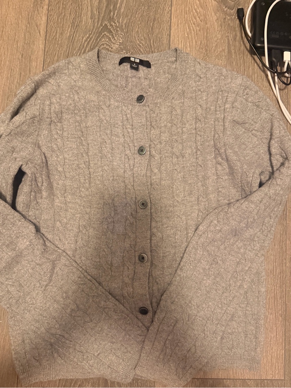Uniqlo Light Gray Cable-Knit Button Cardigan